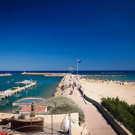 A 100m De La Avec Balcon - 66 Апартаменты