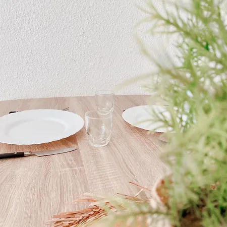 Apartament A 100m De La Avec Balcon - 66