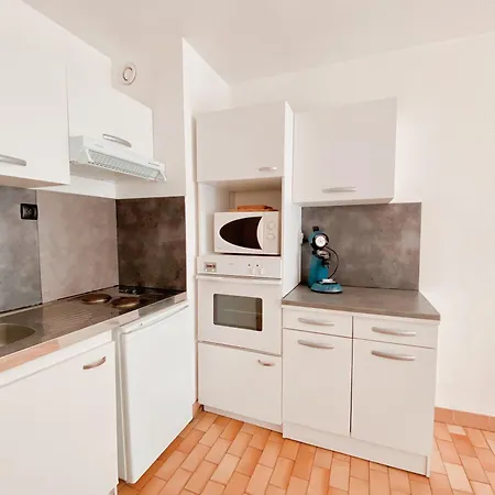 Apartment A 100m De La Avec Balcon - 66 *